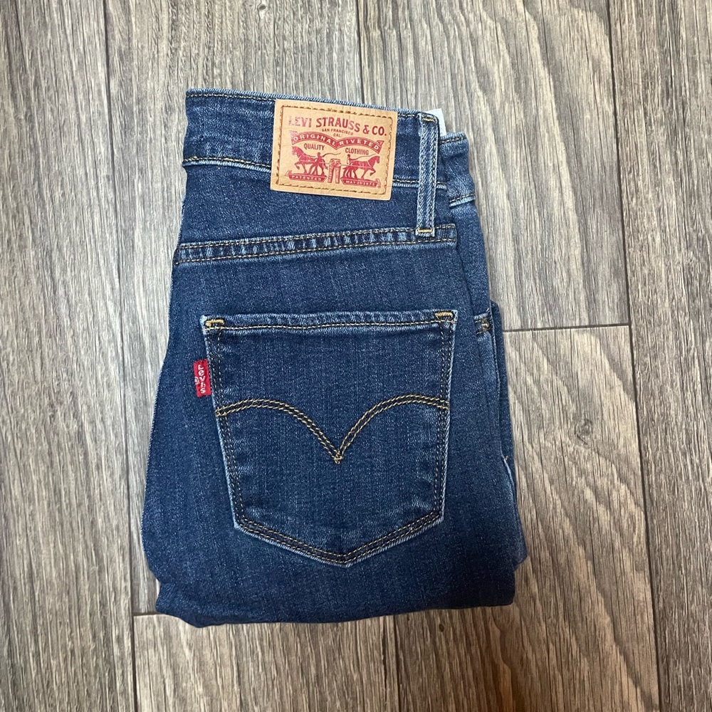 Levi 721 High Rise Skinny Jeans